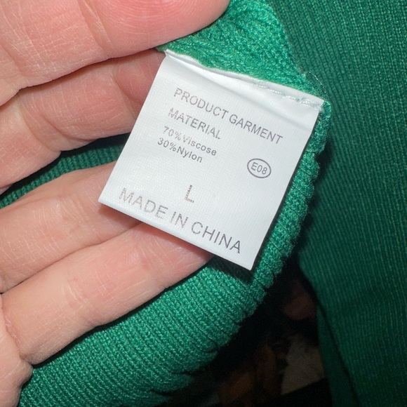 NWOT Green Ribbed Knit Skirt Set. Very Cute!! - Picture 9 of 9